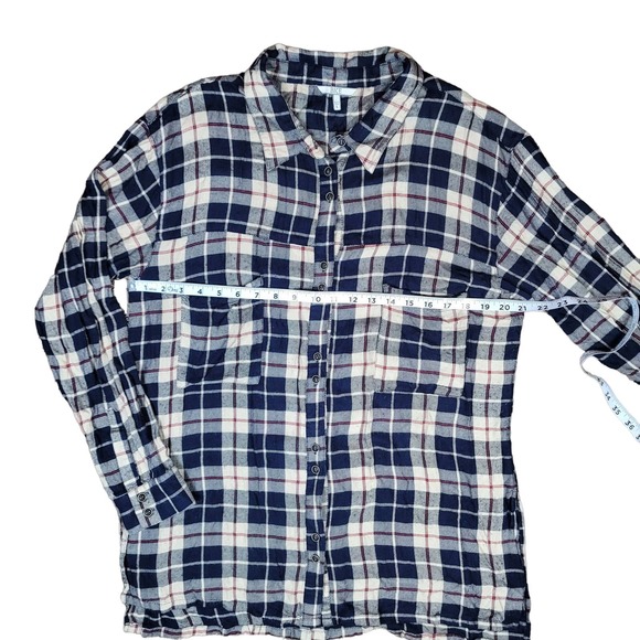 BKE Women's Plaid Button Front Shirt Sz L - Picture 3 of 11